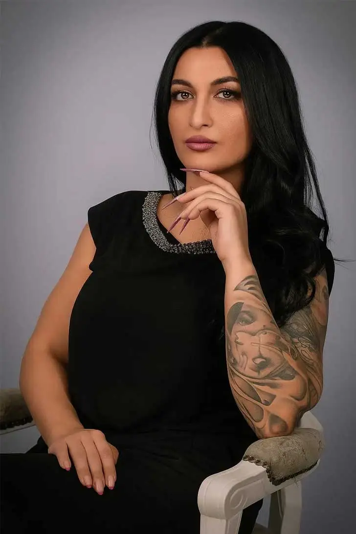 Alina Barzoiu Nails Academy